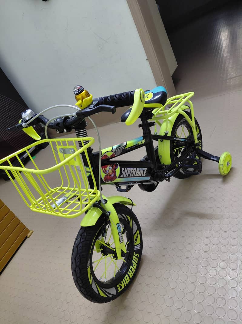 Kids Bicycle (Brand New)

                                                            alt=