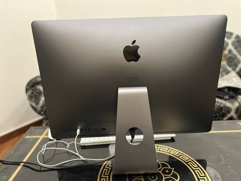 Apple iMac Pro, 27'' 5K, Xeon W 10 Core and Xeon W 8 Core

                                                            alt=