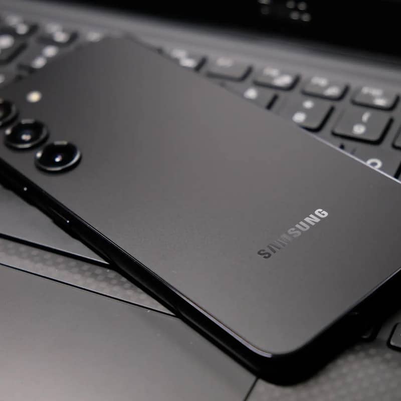 Samsung Galaxy S23

                                                            alt=