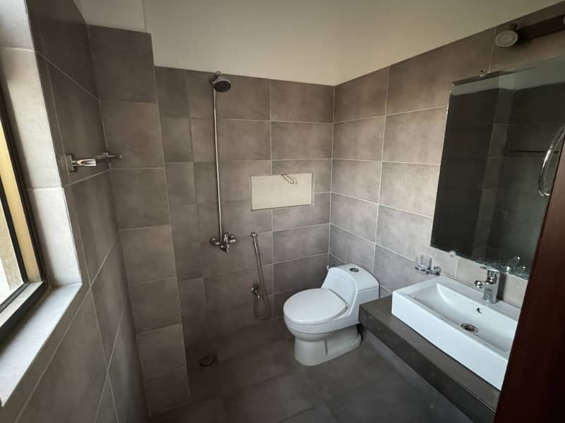 125 Sq Yd Ready-to-Move Luxury Villa For Sale Precinct 10B, Bahria Town Karachi A+ Construction | 3 Bedrooms, Drawing, Dining, TV Lounge & American Kitchen 10 Min from Main Gate | Near Park, Mosque, Schools & Commercial.

                                                            alt=