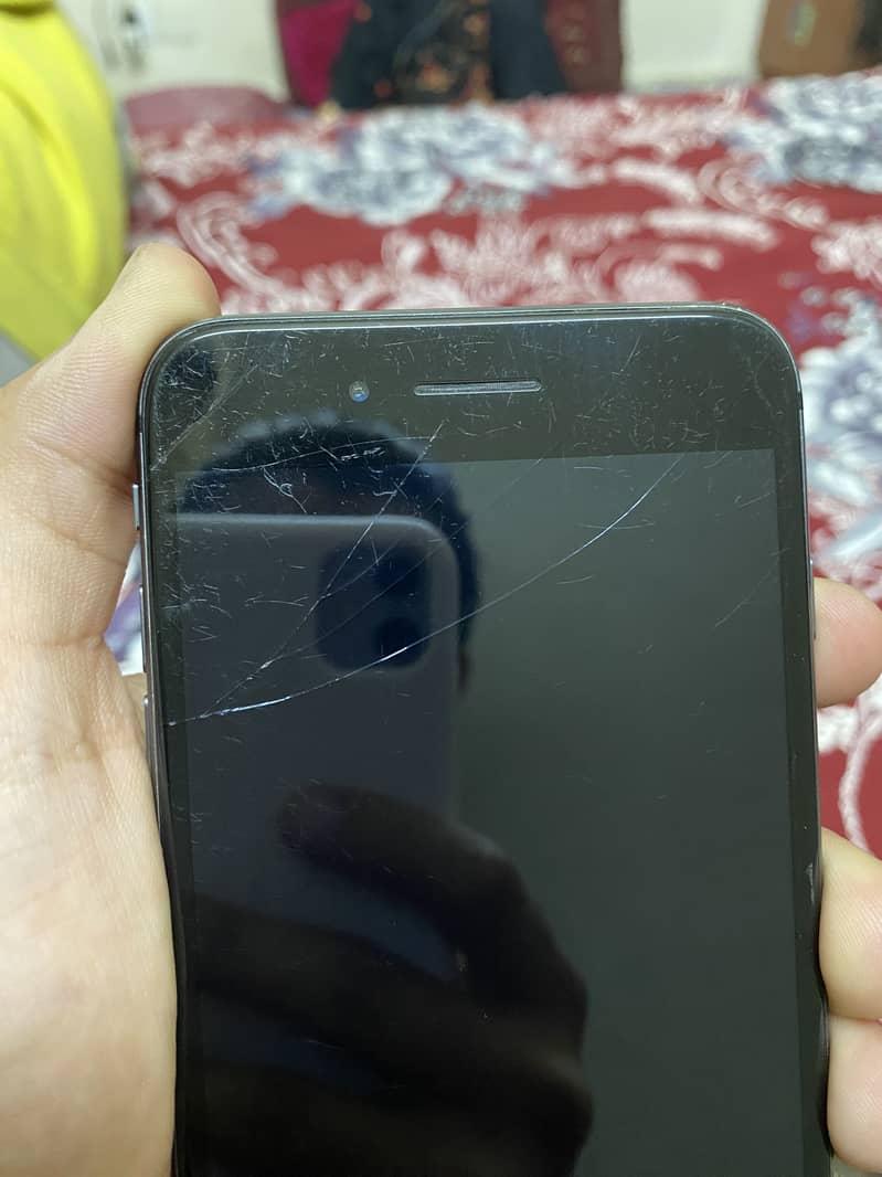 iPhone 8plus 128gb munasib ho gay ga

                                                            alt=