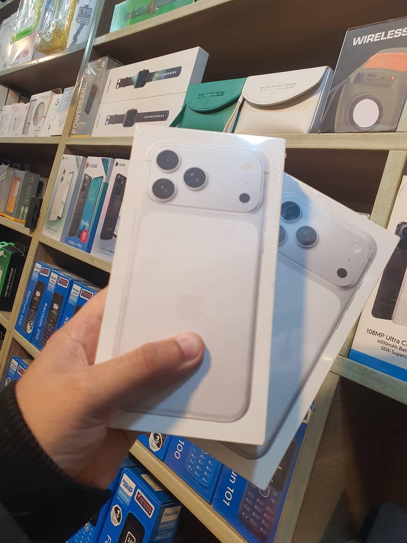 Iphone 17 Pro Max 256 ( DUAL ESIM ]

                                                            alt=