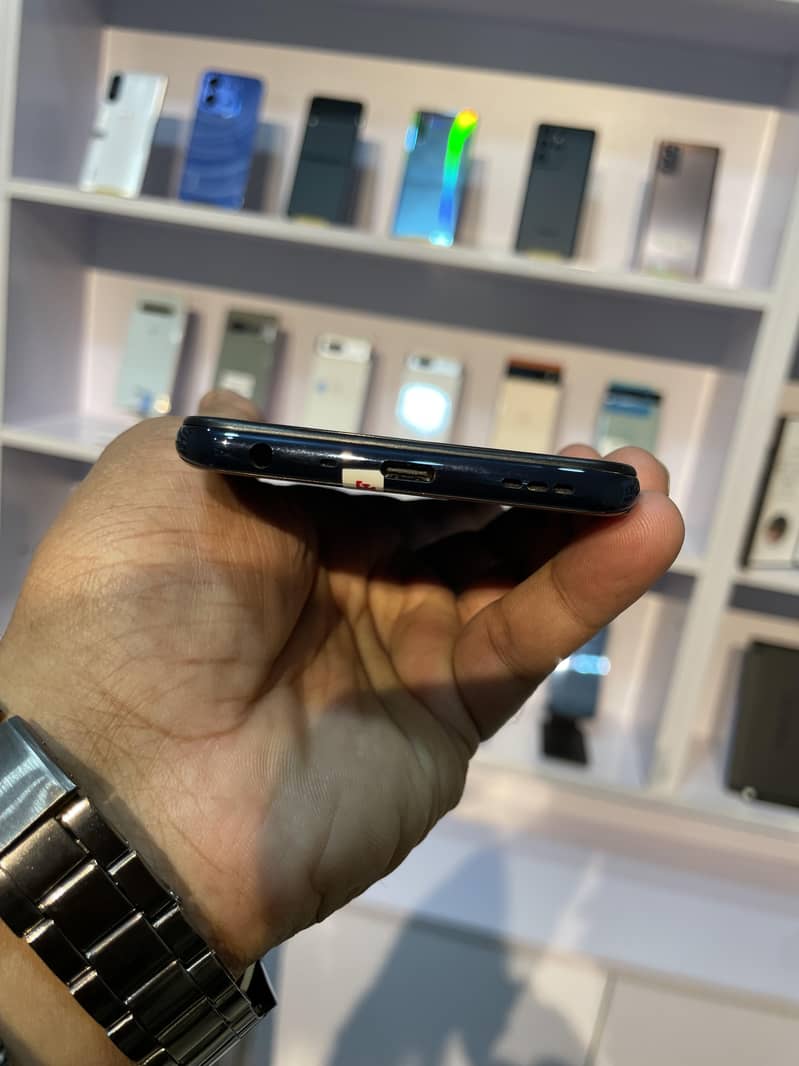 oneplus N10 6gb 128Gb Oneplus N200 4Gb 64Gb Brand new Condition 10/10

                                                            alt=