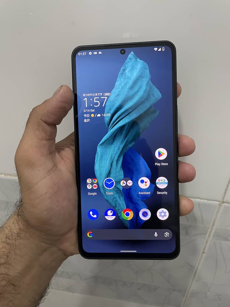 Sharp Aquos R7   12/256

                                                            alt=