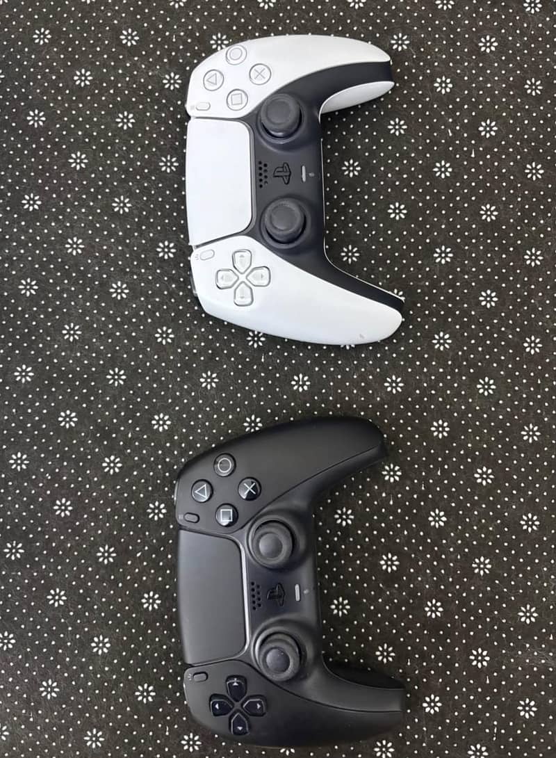 Playstation 5 no box 2 remote

                                                            alt=