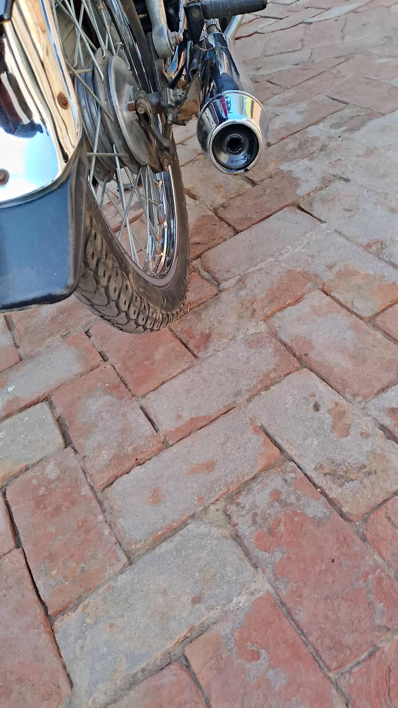 honda  cd model 2022 number 03167584486

                                                            alt=