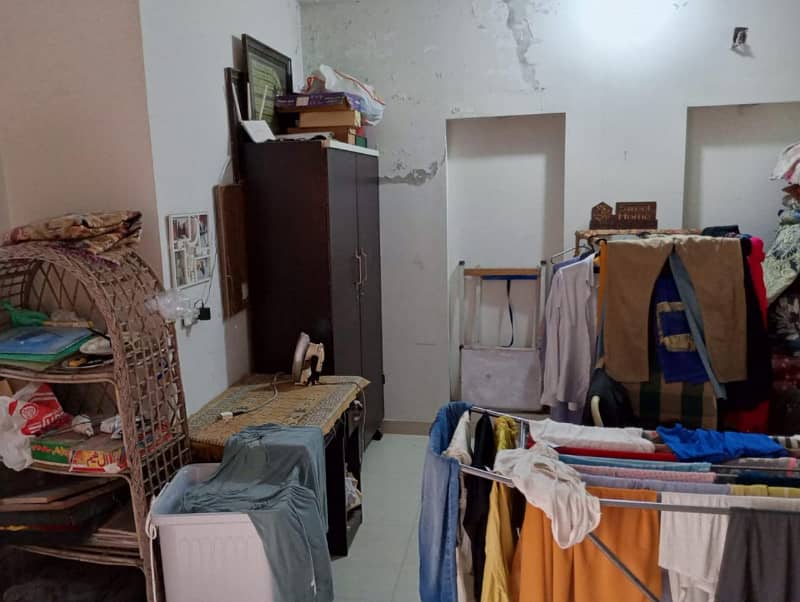 3 Beds 5 Marla Prime Location House For Sale In Imperial 1 Block Paragon City Barki Road Lahore.

                                                            alt=