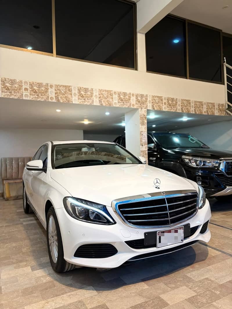 Rent a Car Fortuner/V8/Car Rental/Ride/Airport/Event/Tours/Altis/Gli

                                                            alt=