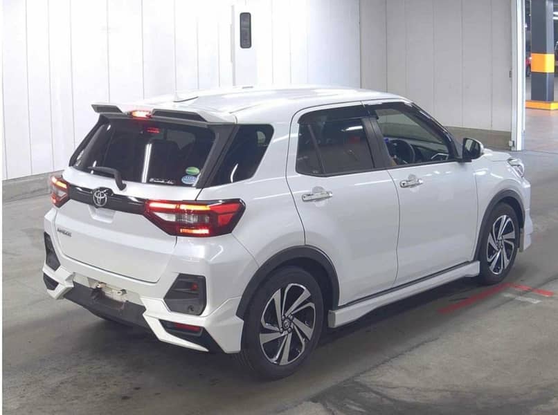 Raize Z Package Body Kit Model 2020 Reg. 2025 Pearl white full original

                                                            alt=