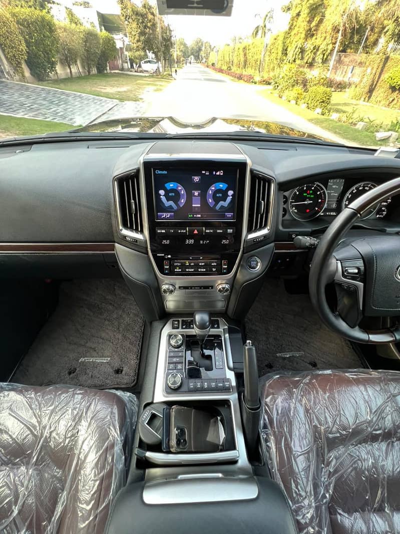 Toyota Land Cruiser Zx 2020/2025

                                                            alt=