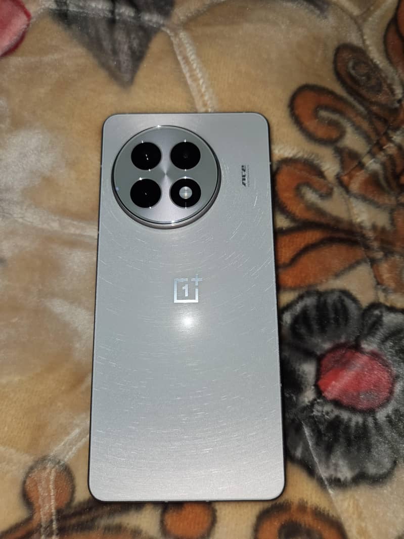 1plus13r Ace5

                                                            alt=