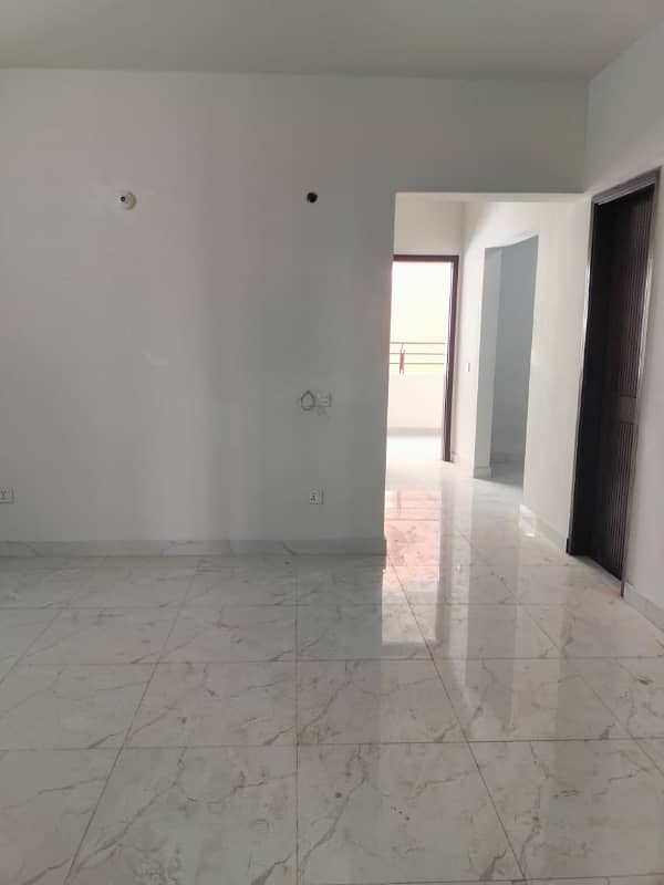 3 Bed D D Spacious Apartment For Rent In Saima Residencia Sector Y Gulshan-e-Maymar

                                                            alt=