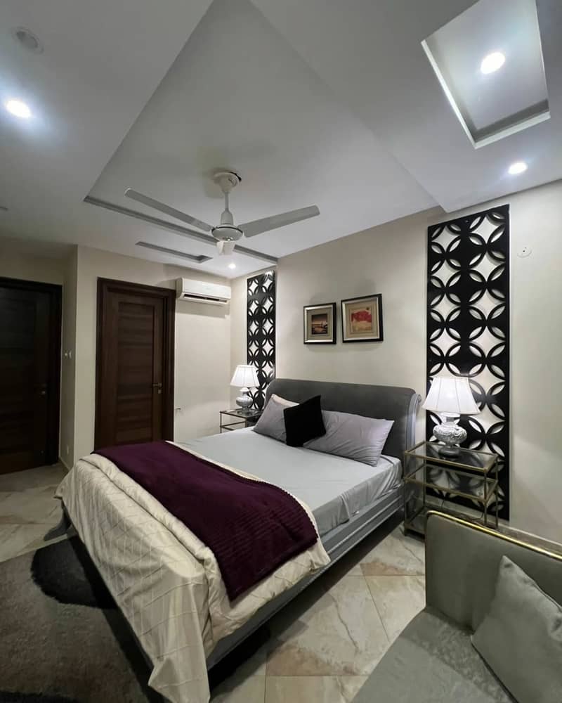 One Bed Apartment For short stay Available in Bahria Town Lahore

                                                            alt=