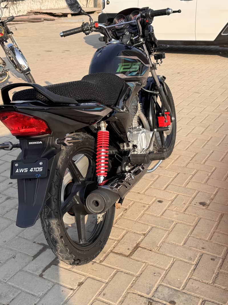 Honda CB 125F 2024 – Almost New | Top Condition

                                                            alt=