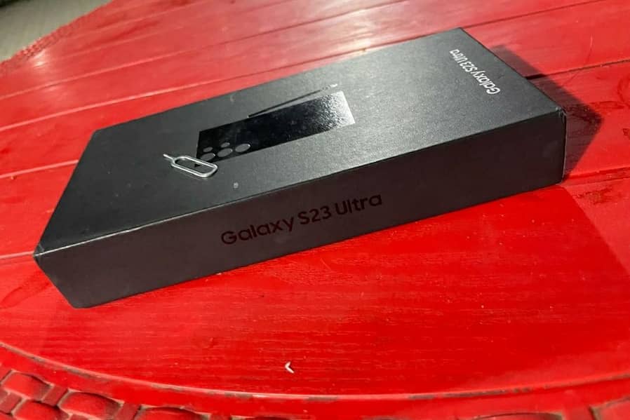 Samsung Galaxy S23 Ultra available for sale in excellent condition.

                                                            alt=