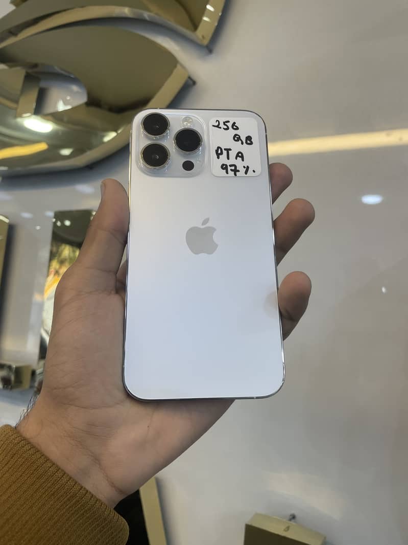 Iphone 14promax 256gb pta 10/11 zero phonr

                                                            alt=