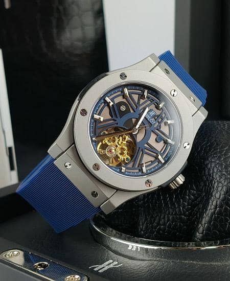 HUBLOT BIG BANG GENEVA COLLECTION  BLUE LEATHER STRAP  PREMIUM MENS

                                                            alt=
