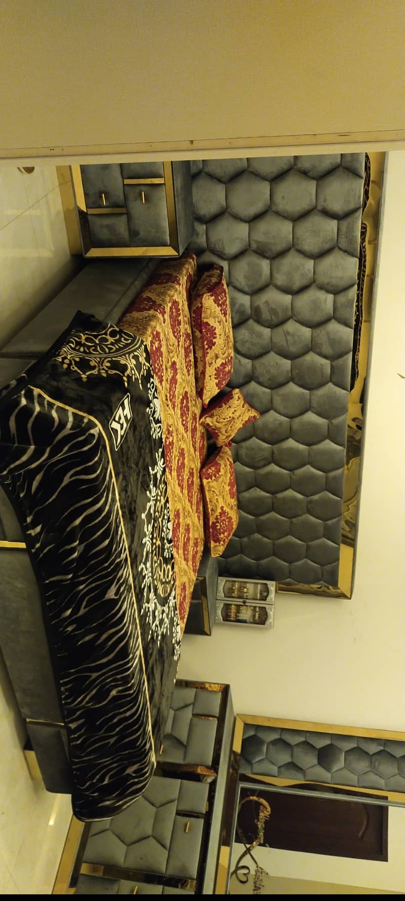 waqaar furniture

                                                            alt=