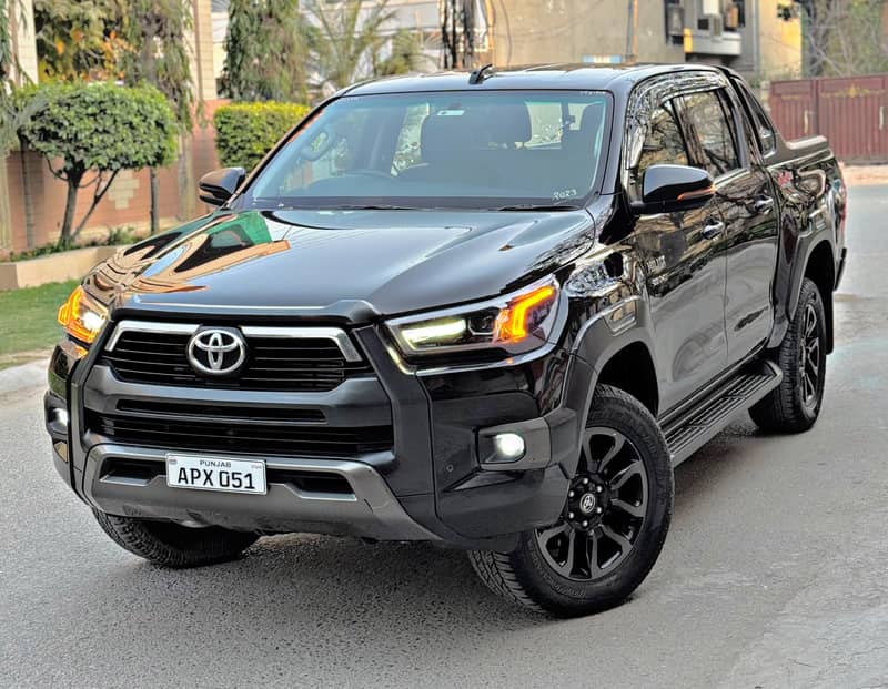 Toyota Hilux Rocco 2023 Model Total Geniune

                                                            alt=