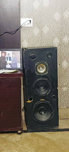 Speaker box

                                                            alt=