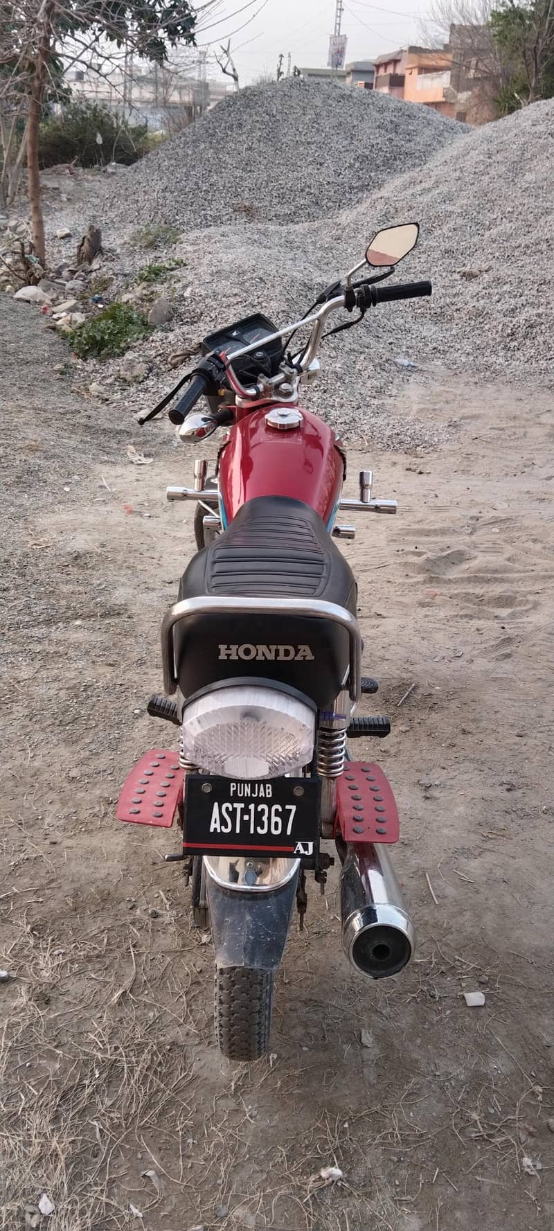 Honda 125

                                                            alt=