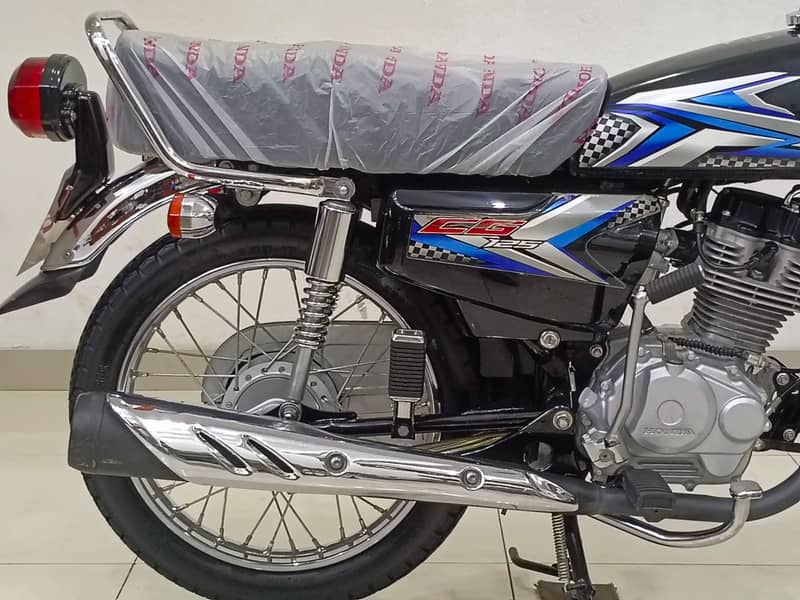 HONDA CG-125 MODEL 2025

                                                            alt=