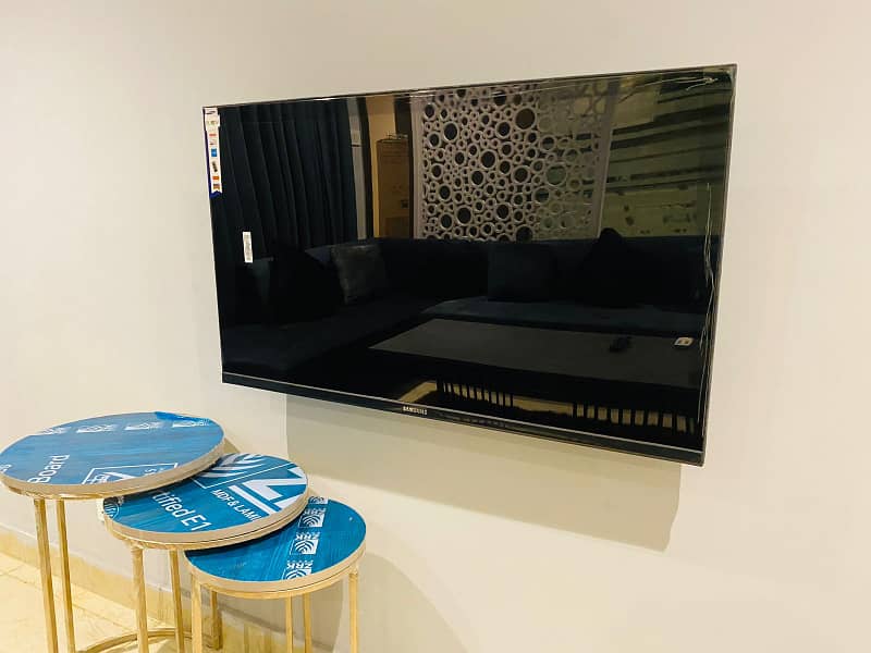 Facing Park, Tower A 2 Beds Apartment For Sale In Ex Air Avenue DHA Phase 8 Airport Road Lahore

                                                            alt=