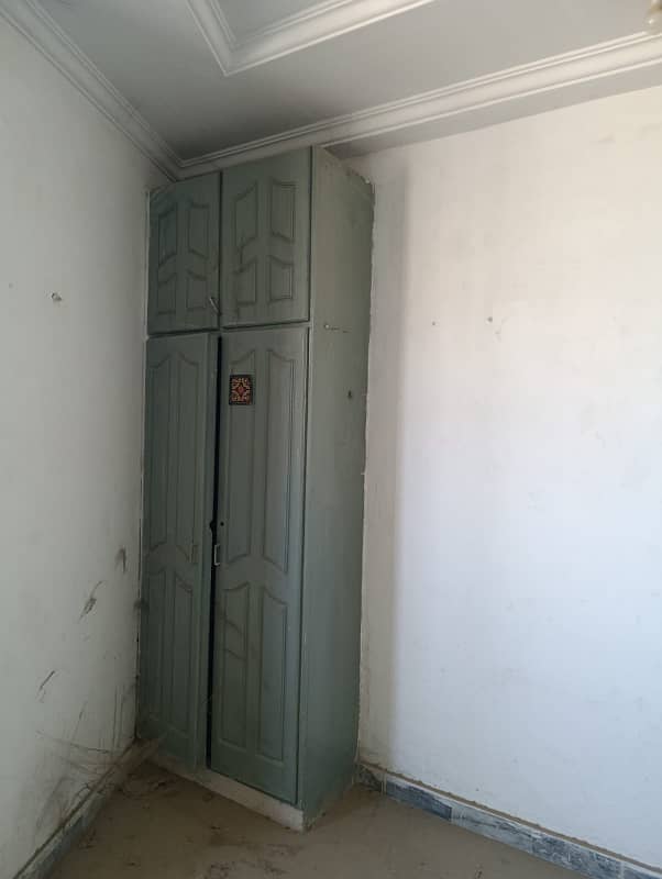 Studio Apartment Available For Sale

                                                            alt=