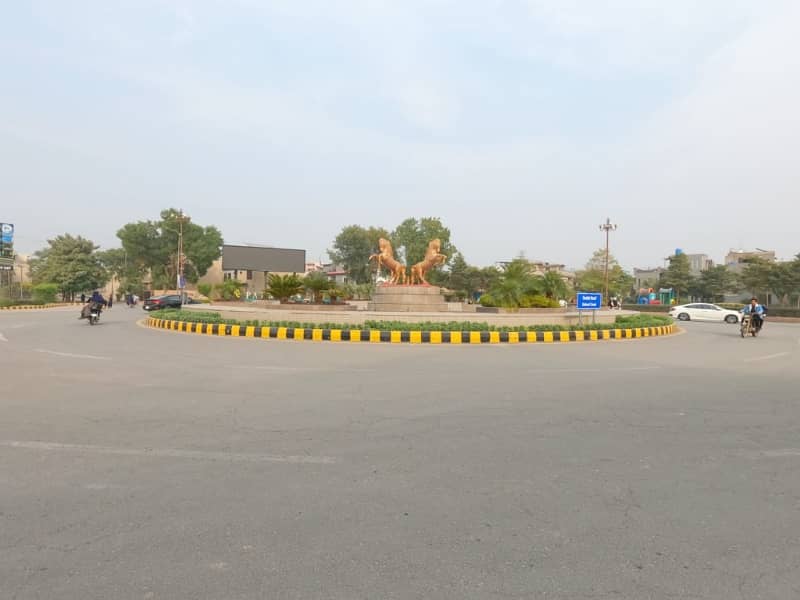 5 Marla Transfer Free Plot For Sale In Park View City Lahore

                                                            alt=