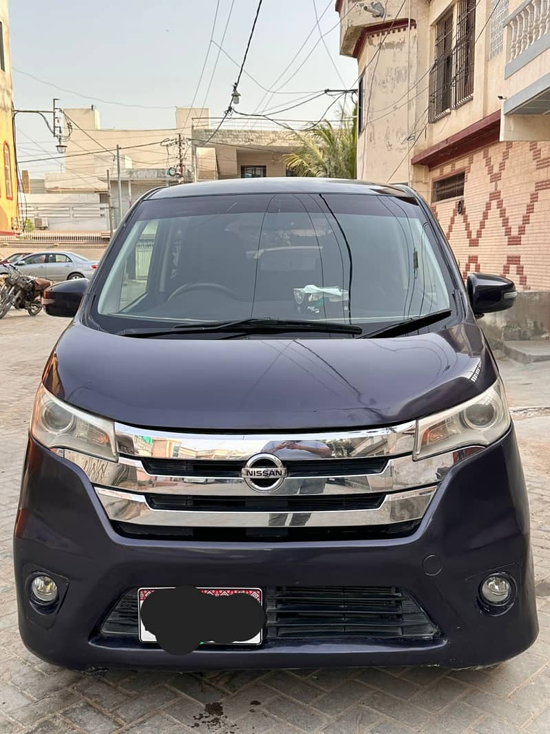 Nissan Dayz Highway Star G  2014 / 2017

                                                            alt=