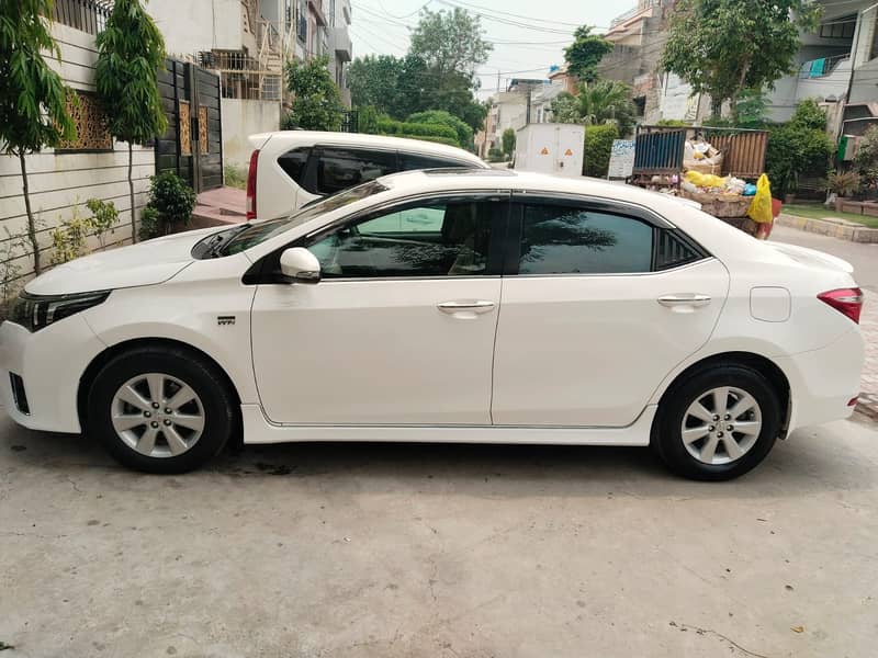 Toyota Altis Grande 2015

                                                            alt=