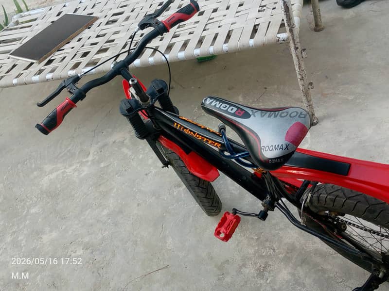 road bicycle for sell  new condition

                                                            alt=