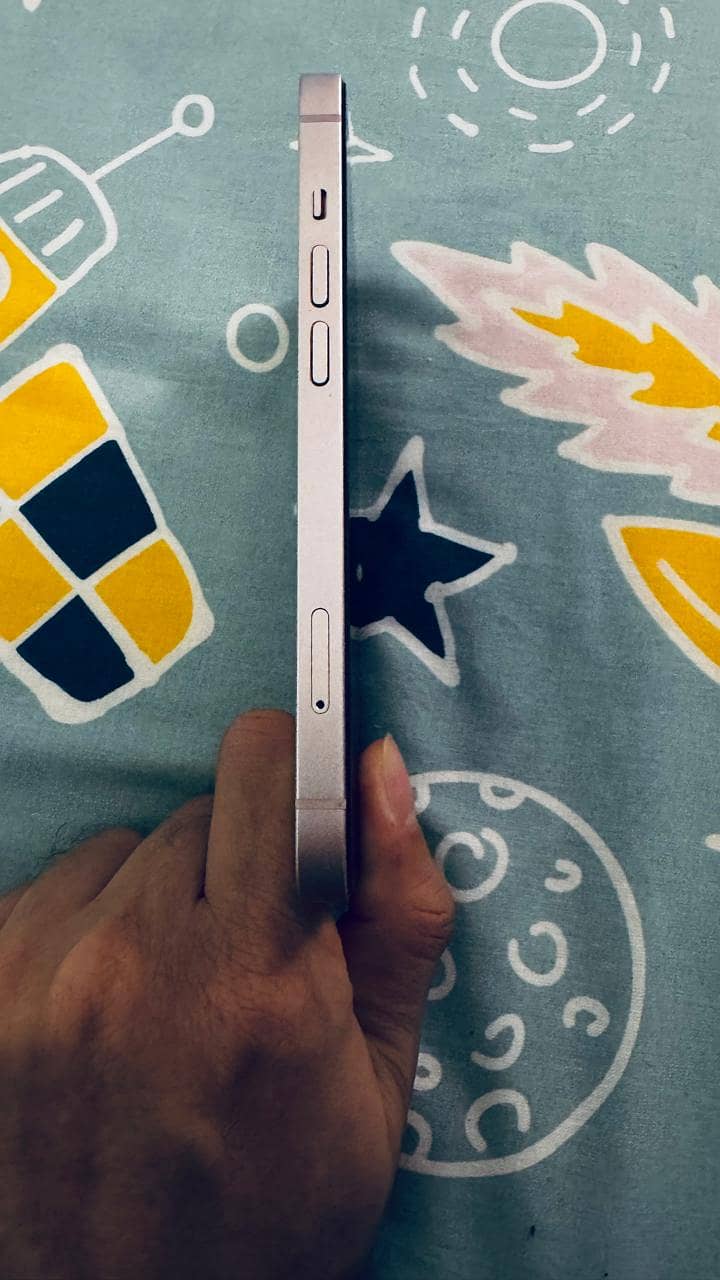 Apple iPhone 13

                                                            alt=