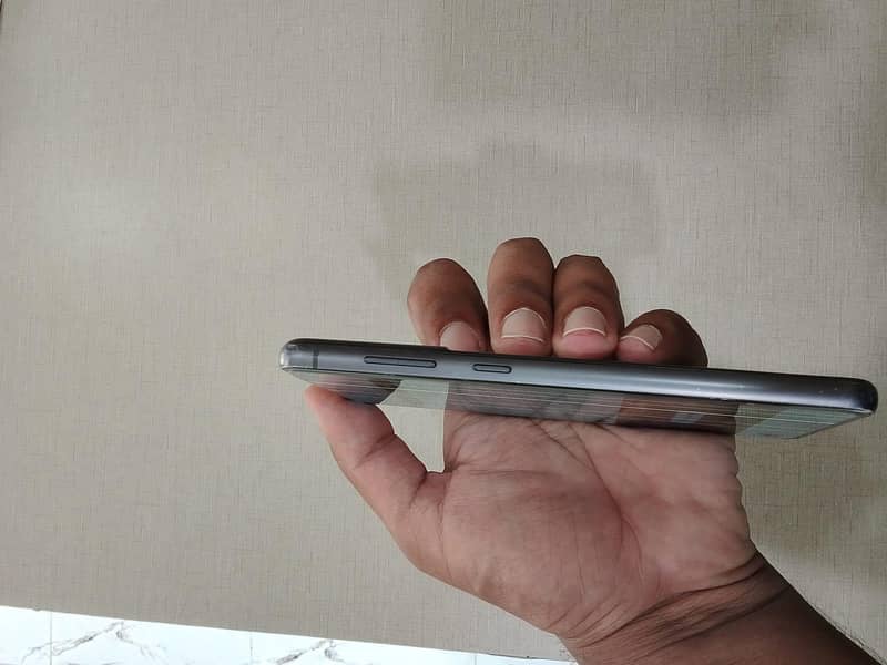 Samsung Mobile S21 FE

                                                            alt=