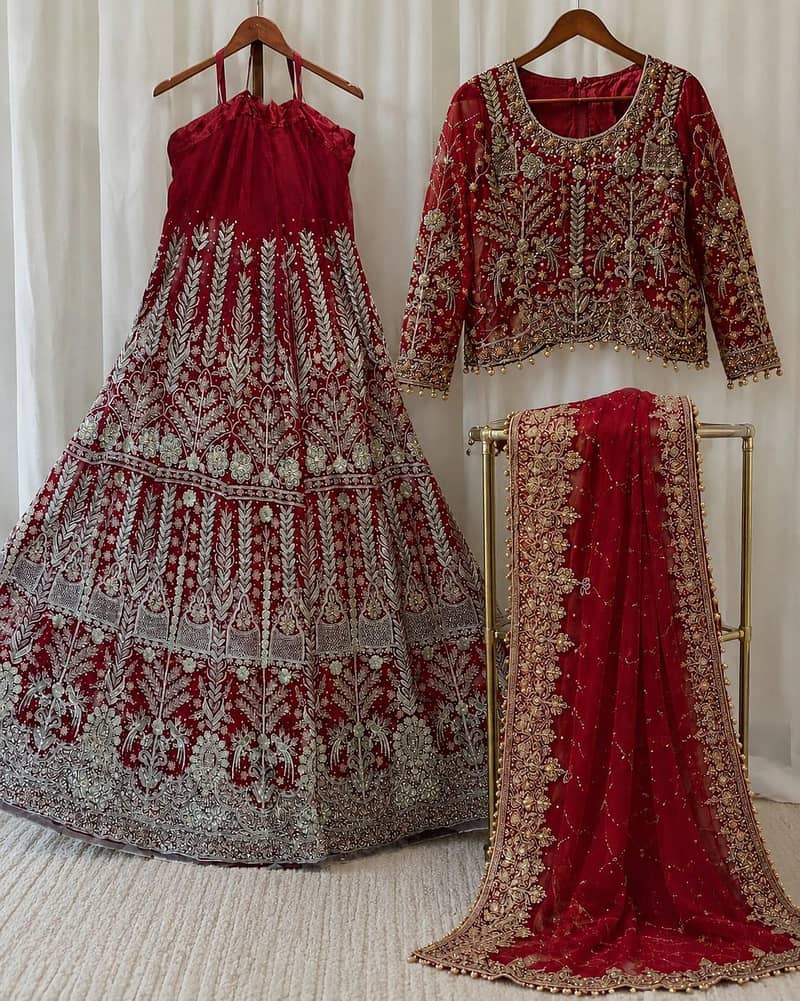 formal dress

                                                            alt=