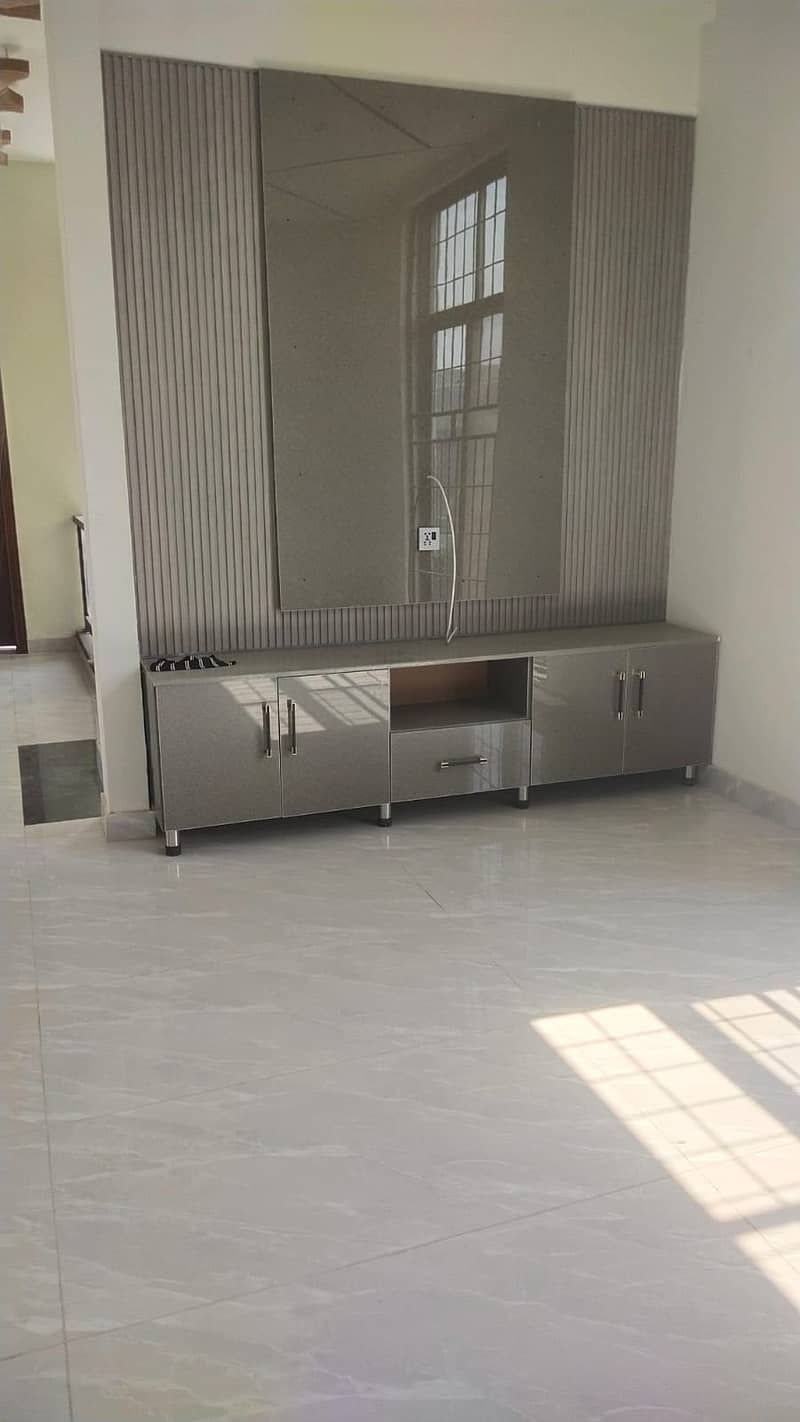 * 10 Marla Brand New House for Rent DHA Rahbar sector 1

                                                            alt=