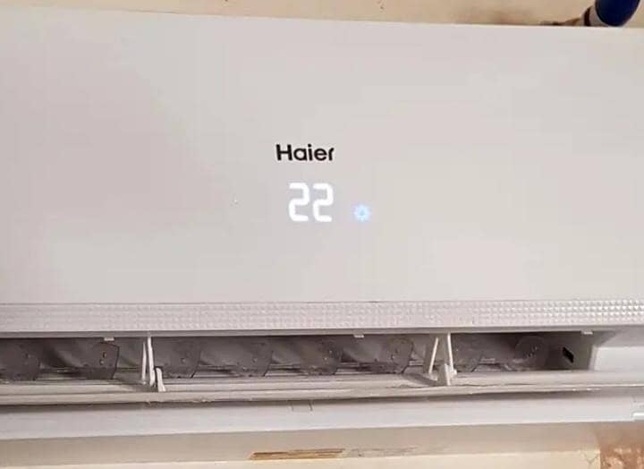 Haier AC DC inverter 1.5 ton urgent for sale WhatsApp 0325,14,06,112,

                                                            alt=