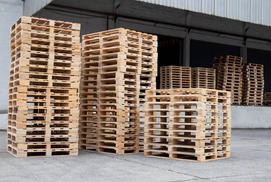 wooden pallets/ plastic pallets/ industrial pallets for sale

                                                            alt=