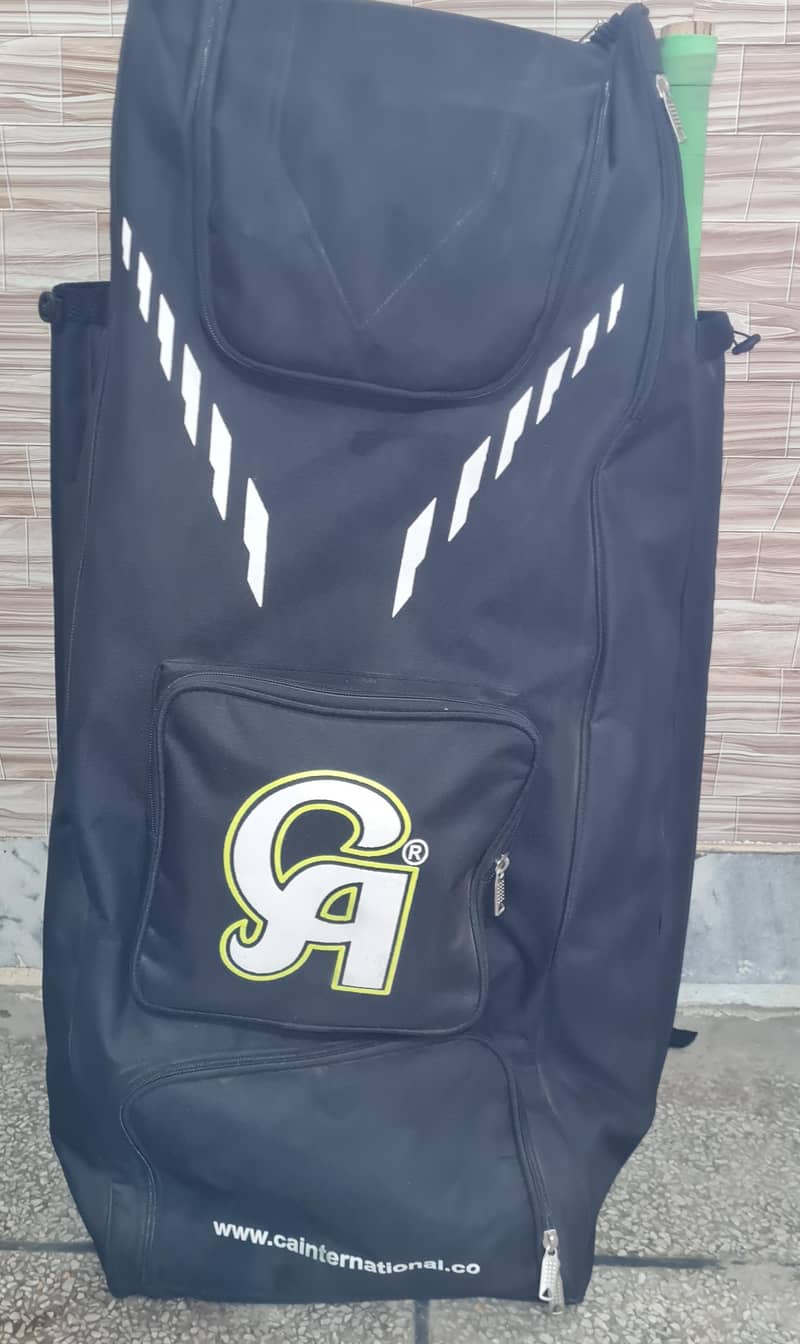 a ca original hard ball  kit with 10 10 condition all black kit

                                                            alt=