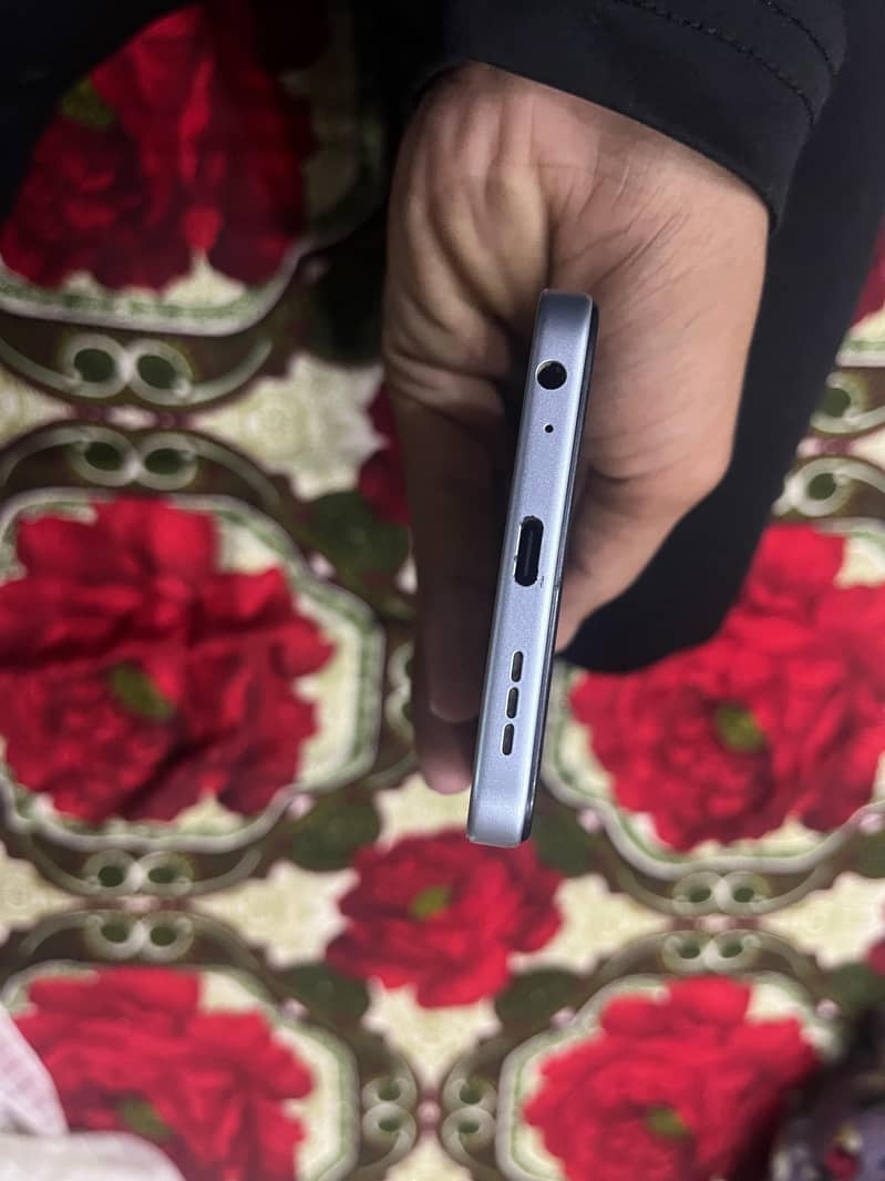 Tecno Spark Go2

                                                            alt=
