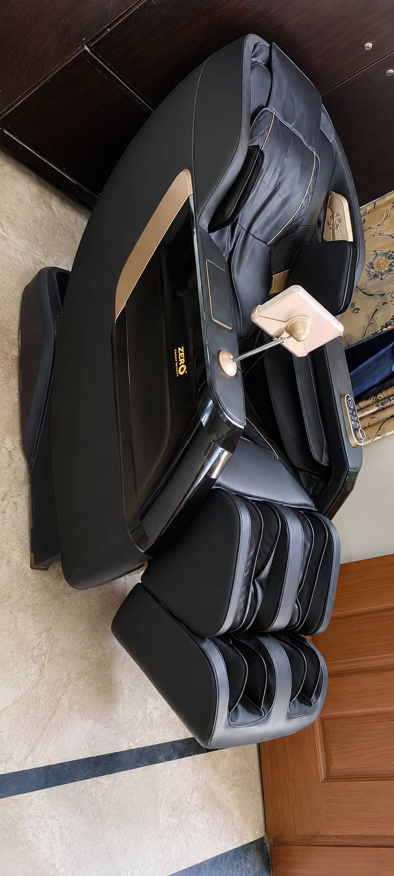 Zero Essence Massager Chair

                                                            alt=