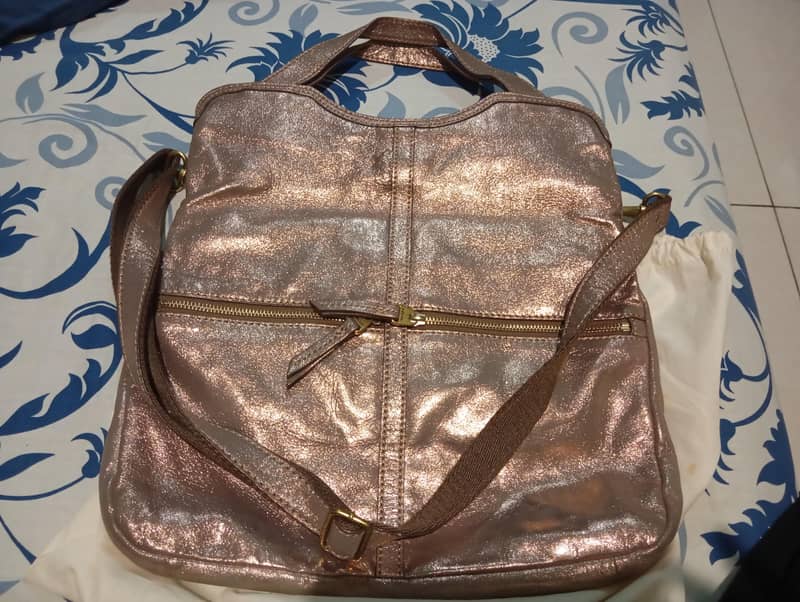 Rose Gold original fossil hand  bag  – Stylish & Spacious

                                                            alt=