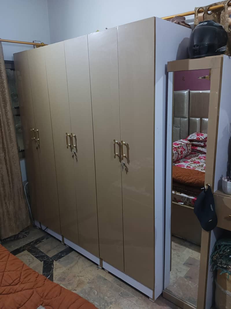 Complete furniture for sale

                                                            alt=