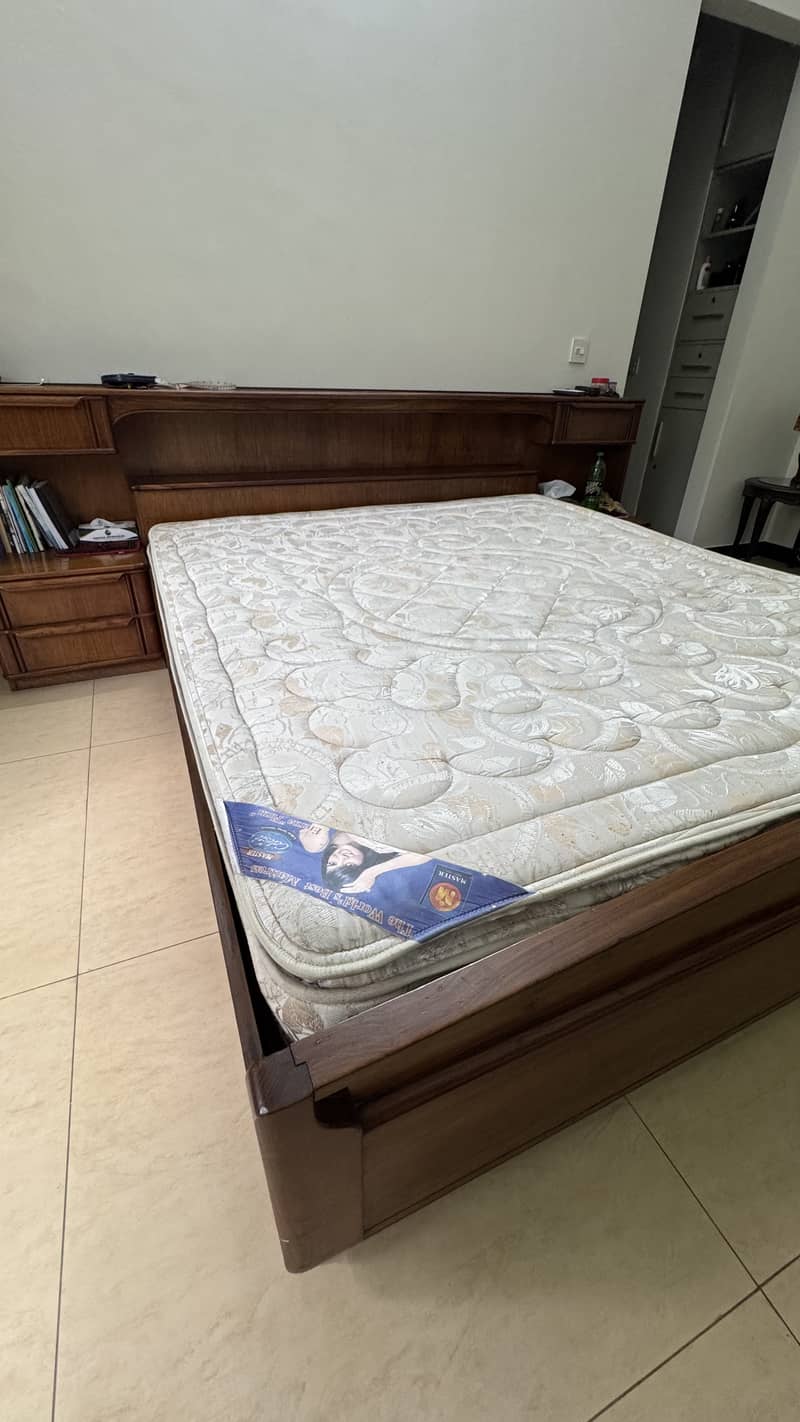 Master Celeste 'Eterna Firm' Spring Mattress

                                                            alt=