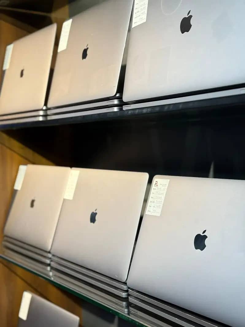 Apple MacBook Pro 16” 2019 | Core i7 | 16GB RAM | 512GB SSD | 4GB Graf

                                                            alt=