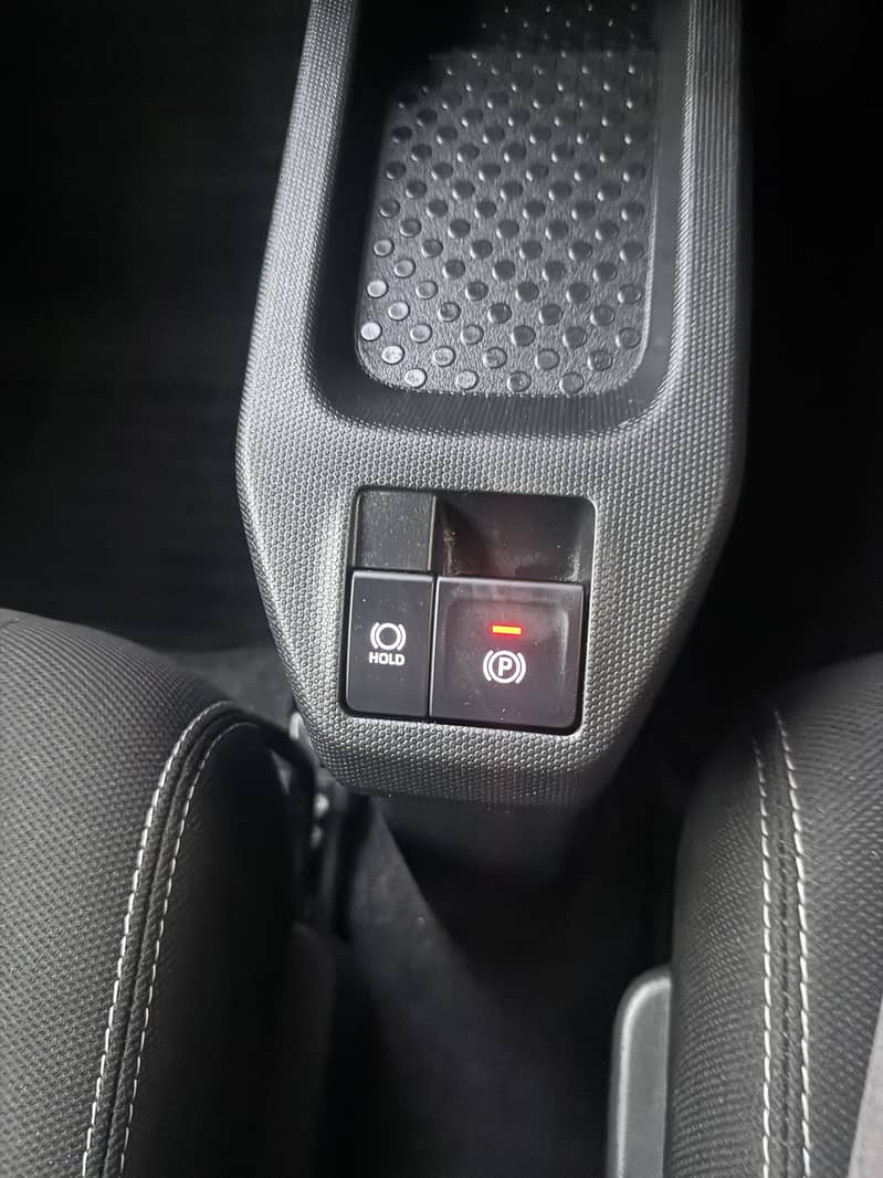 Daihatsu Taft

                                                            alt=