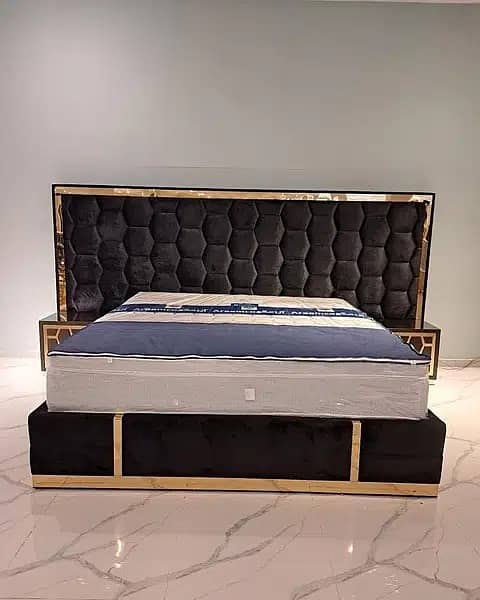 Branded Double Bed/Single Bed Side Table/Dressing/King size Bed

                                                            alt=
