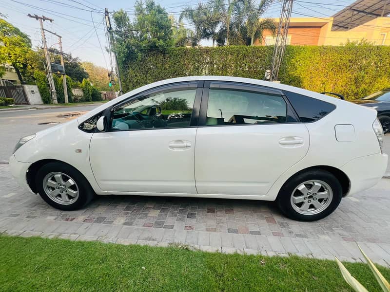 Toyota Prius G Touring Selection 1.5 2007

                                                            alt=