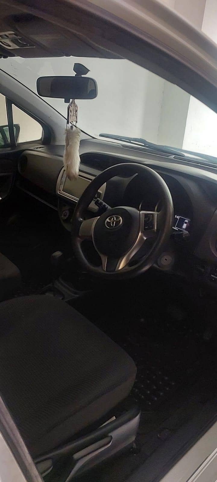 Toyota Vitz 2014 (Registered 2017) for Sale

                                                            alt=