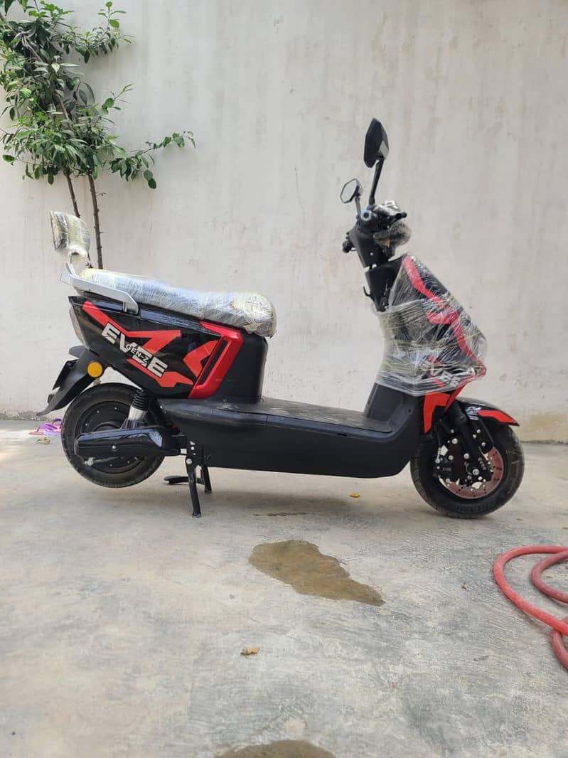 Evee S1 por scooty model 2025 documents complete

                                                            alt=